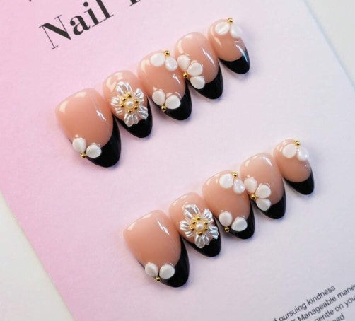 The Black Floral Bea